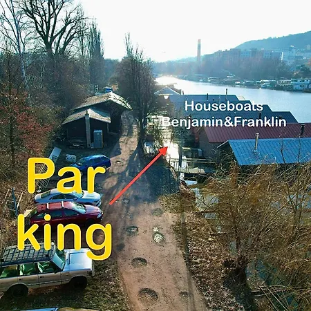 Houseboat Benjamin - Houseboats Benjamin & Franklin Prague