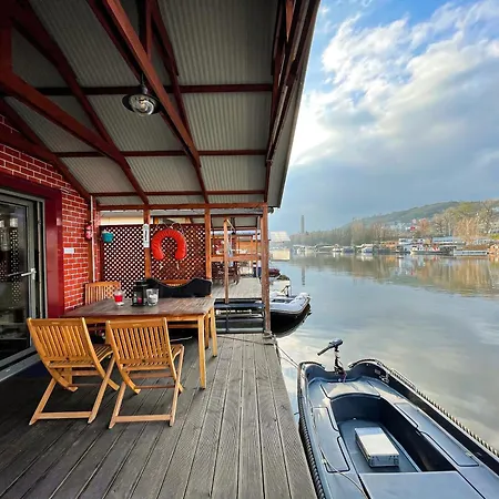 Houseboat Benjamin - Houseboats Benjamin & Franklin