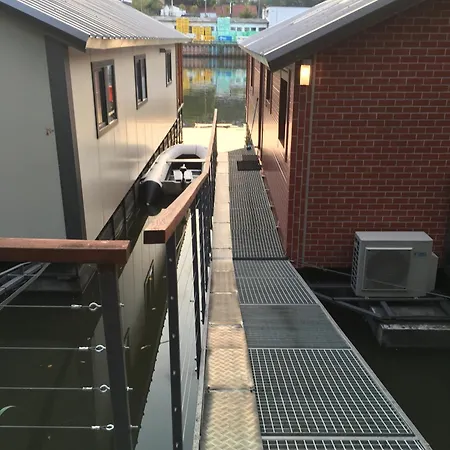 Houseboat Benjamin - Houseboats Benjamin & Franklin 보트호텔 프라하